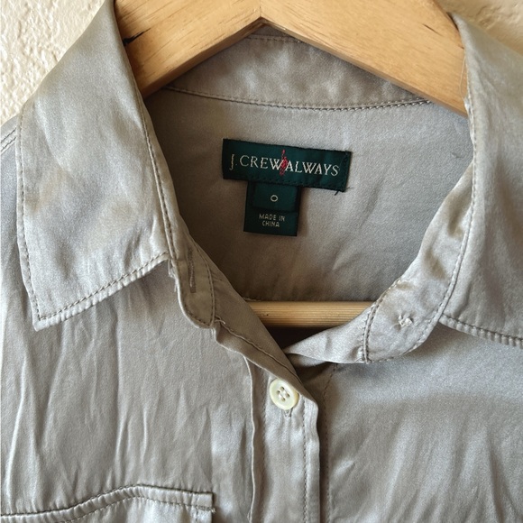 J Crew Silk Buttons Down Silk Shirt Size 0 - Picture 3 of 7